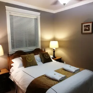 Sunny Island by White Rock B&B