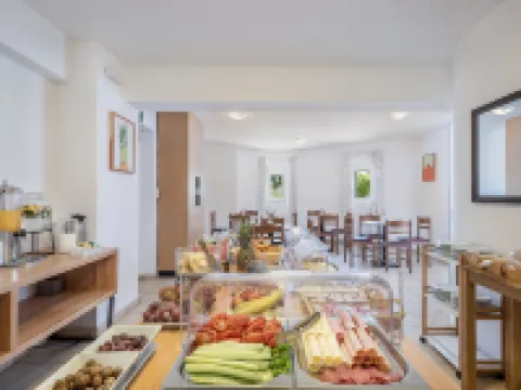 Artemis Apartments โรงแรมในStalos