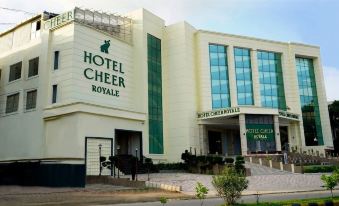 Hotel Cheer Royale
