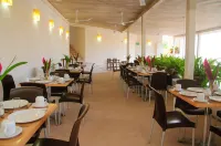 Hotel Ixzi Plus - فطور