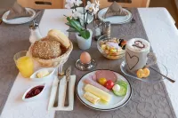 Landhotel Oßwald Hotels in Unterschneidheim