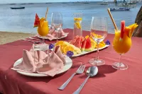 Ocean Vida Beach and Dive Resort - breakfast