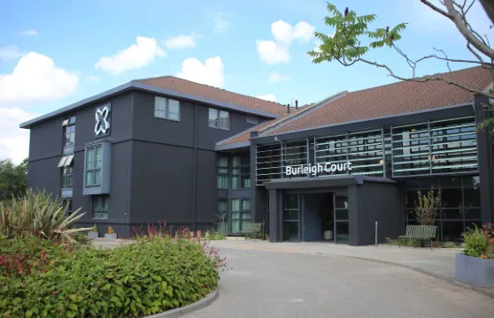 伯利苑休閑酒店