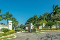 Nianna Luxurious Villa Hoteles en St.Bran's Burg