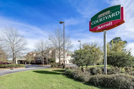 Courtyard Gulf Shores Craft Farms