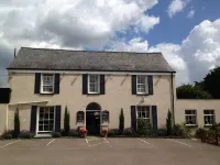 Castle Lodge Wilton Hotels in Harewood
