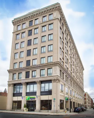 Holiday Inn Express Springfield Downtown Отели в г. Спрингфилд
