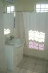 Caribbean Hotel Cayes - parking