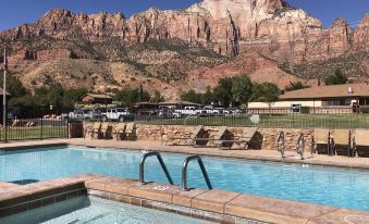 Bumbleberry Inn