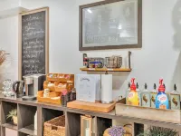 Mountain Views , Skiing, Lake & Coffee Bar