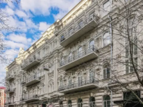 Globe Runner Hotel & Hostel Hotels near St. Michael's Golden-Domed Monastery