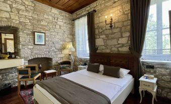 Urla Taş Konak Otel