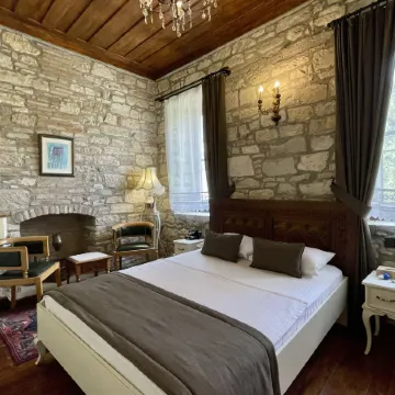 Urla Taş Konak Otel