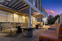 Home2 Suites by Hilton Dover - parking