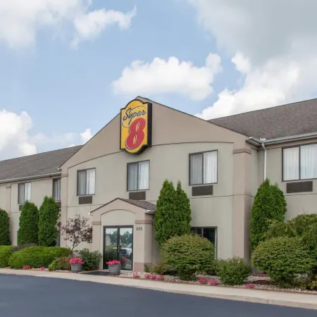 Super 8 by Wyndham Goshen