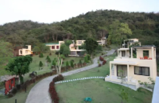 Hi-Scene Resort