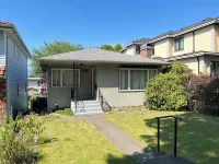 Romantic Getaway Near the Heart of Vancouver Hotels near Champlain Square Professional Building