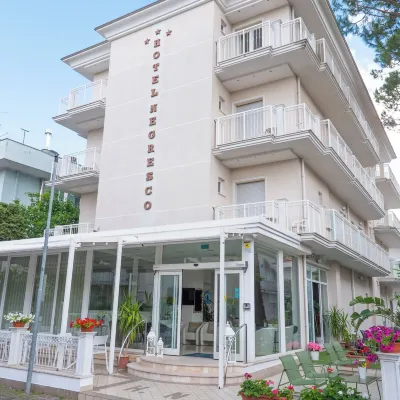 Hotel Negresco Hotele w pobliżu Bagno Fabio 84