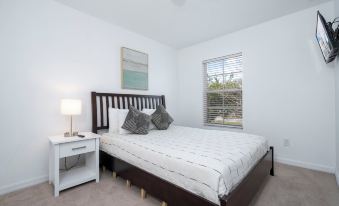 Amazing 4Bd Screened Pool Close to Disney 4572