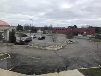 Holiday Inn Express & Suites LANSING-DIMONDALE by IHG - parking