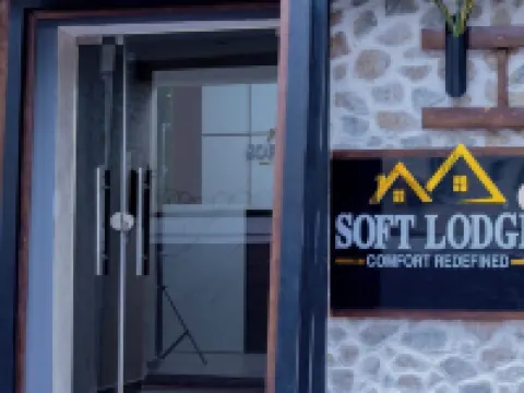 ซอฟต์ ลอดจ์ โฮเทล โรงแรมในแคละบาร์