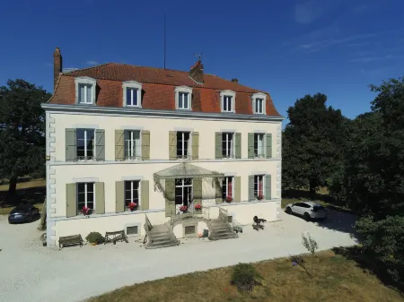 Domaine de Savignac Отели в г. Шайяк-Сюр-Вьен