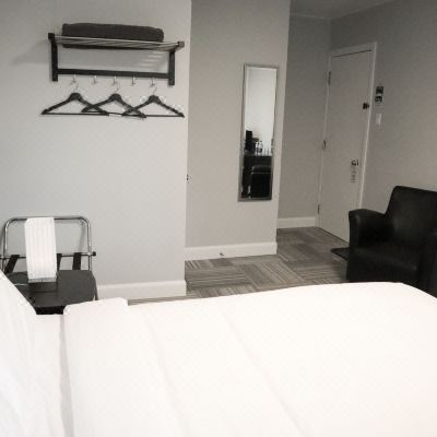 Queen Room-Ground Floor Auberge Valcartier Promo Code