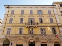 Hotel Camelia Hoteles cerca de Grandes Almacenes La Rinascente