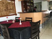 The Enclave - parkir