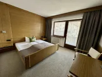 Hotel Zirbenhof