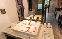 Hoi An Coco River Resort & Spa - Resorts