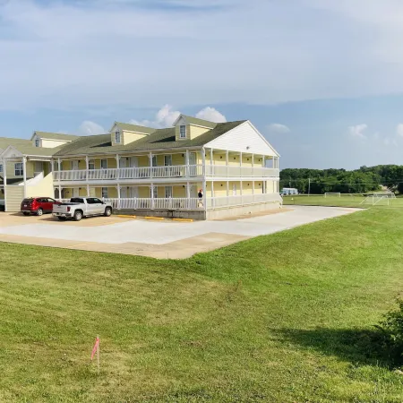 Honeysuckle Inn