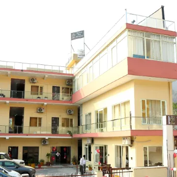 Tapovan New Residency - 5 Minutes Walk to Laxman Jhula
