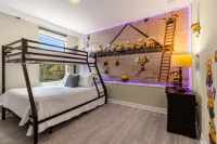 5 Bedrooms S / Champions Gate Home by RedAwning Hotels in Four Corners