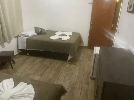 POUSADA VISON E RESTAURANTE ALQUMIA Отели в г. Itapeva