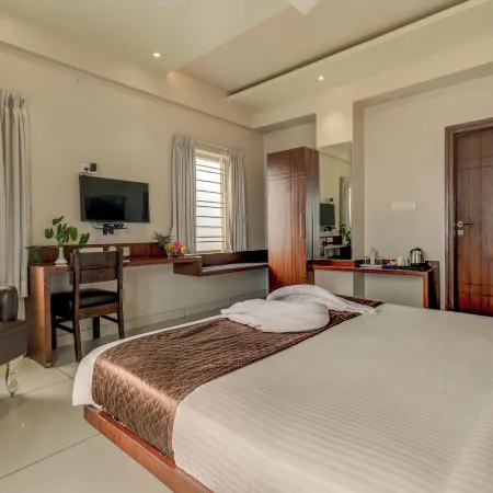Hotel J N Stay