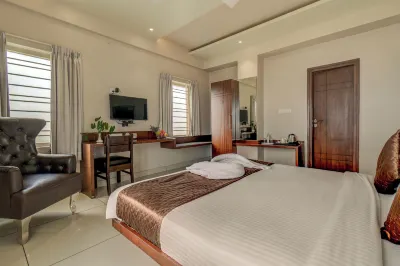 Hotel J N Stay Hotel in zona GENIUS FIRST GRADE AND PU COLLEGE