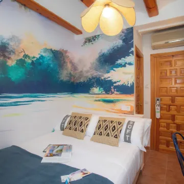 Casual Natura Valencia Hotels near Valencia-Joaquín Sorolla Railway Station