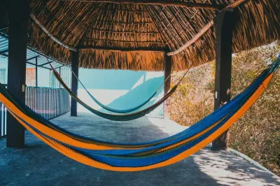 Pacific Paradise Hotels near Champerico