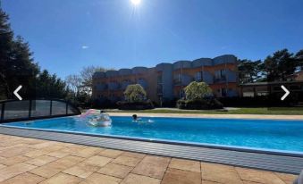 House for 6 with Swimming Pool