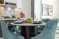 Vogue Elegance at Pearlz near Metro Отели в г. Джебел Али Виллидж