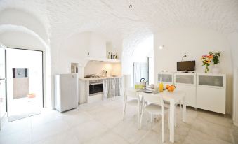 Casetta Arco Con Balcone