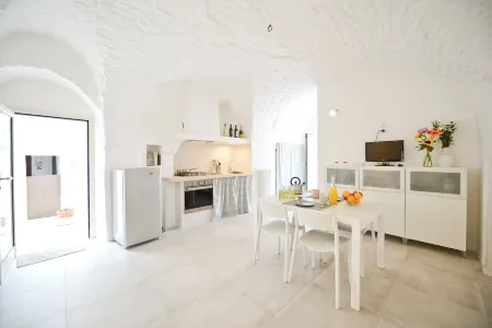 Casetta Arco Con Balcone