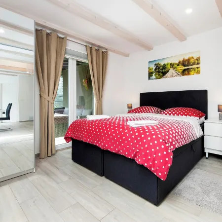 Holiday House Sandi