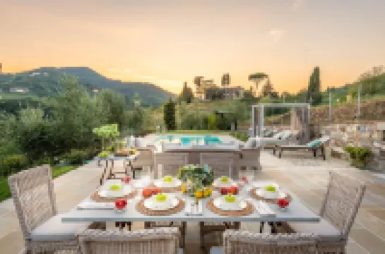 Valle del Sole Winery Farmhouse with Private Pool