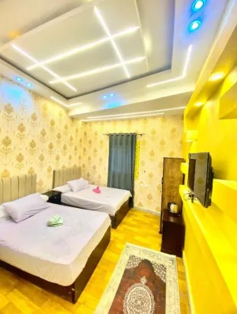 Khufu 9 Pyramids View Hotel