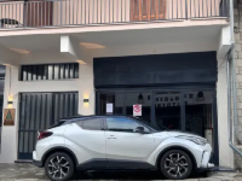 อาเบเต ลักชัวรี อพาร์ตเมนต์ โรงแรมในMetsovo