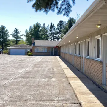 Adams Motel