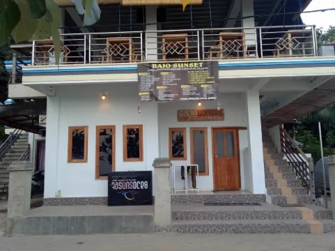 Bajo Sunset Hostel