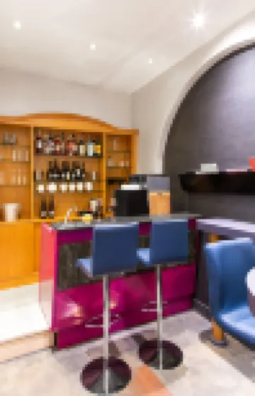 โรงแรมเพียซซ่า ดี สปั๊คย่า